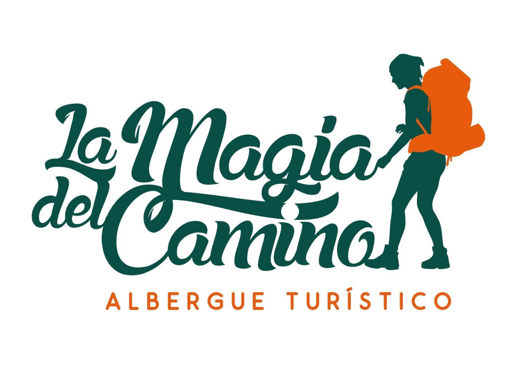 Albergue La Magia Del Camino Hostel โกมิญาส ภายนอก รูปภาพ